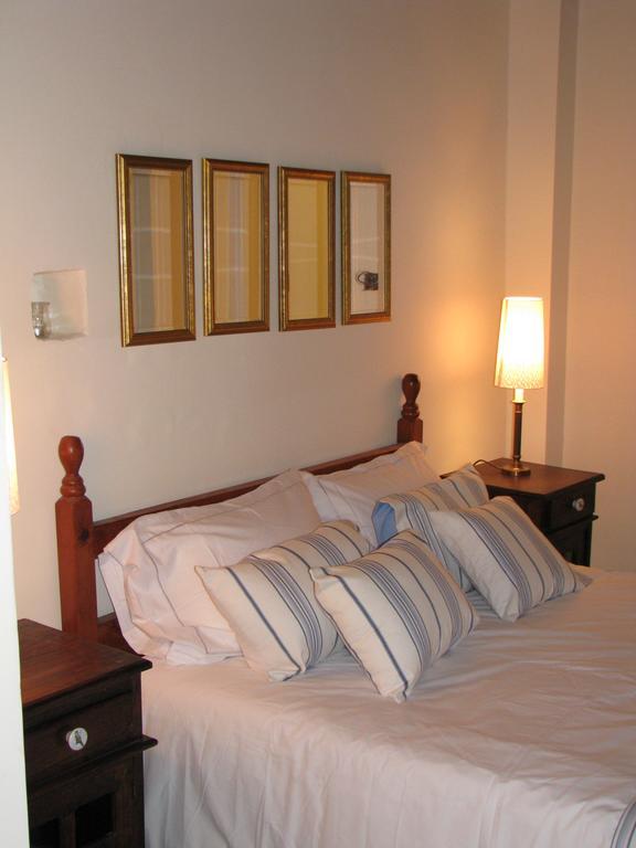 Dolphin Guest House And Studios Tochni Room photo