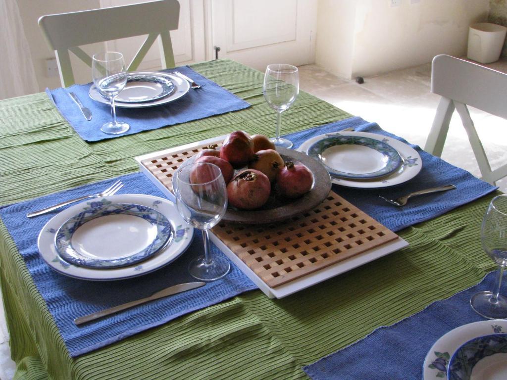 Dolphin Guest House And Studios Tochni Room photo